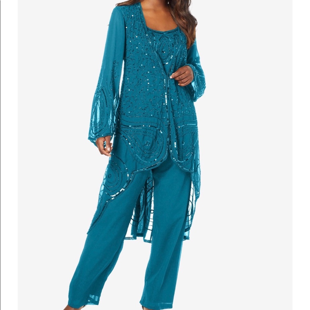 Roaman’s Pant Set